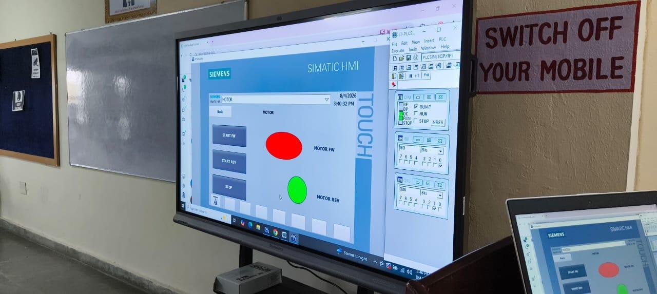 Siemens SIMATIC HMI panel used in automation training